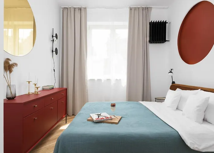 Oomph Warsaw Central Stylish Vintage Apartment