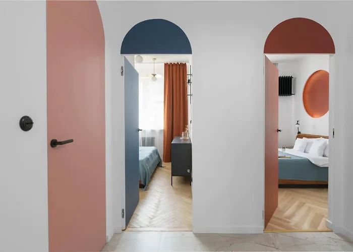 Oomph Warsaw Central Stylish Vintage Apartment